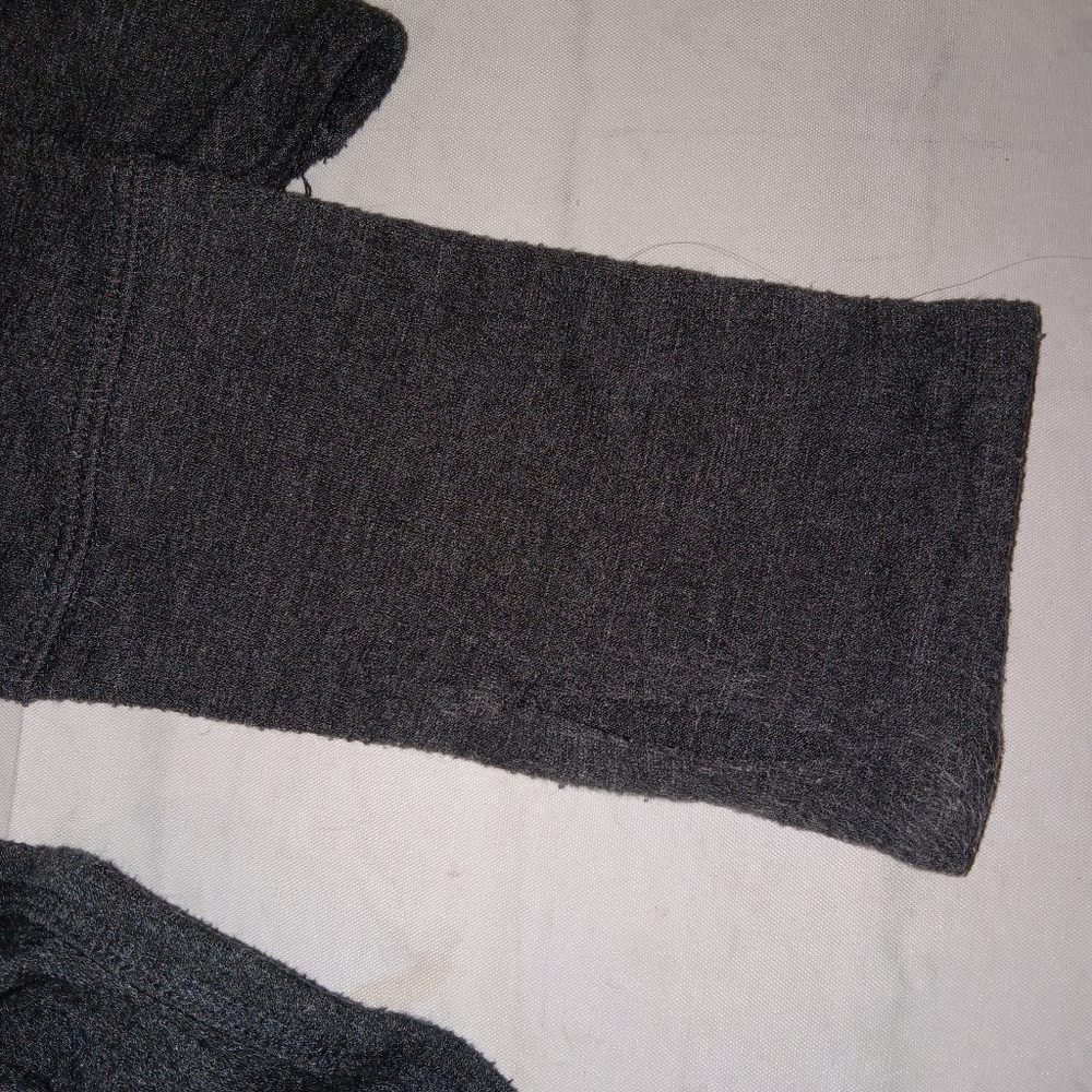 Lucy & Laurel Gray Knit Athletic Pullover Medium - Picture 3 of 9